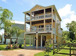 811 Ivy Rd, Clear Lake Shores, TX 77565