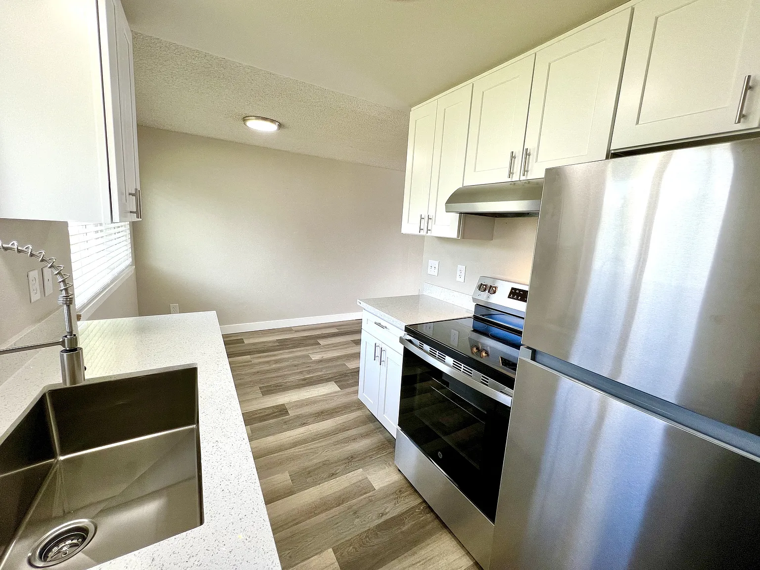 Alpine Apartments — Photo 2