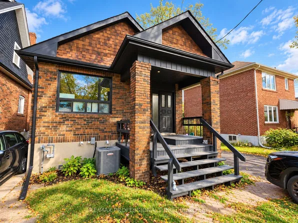 5 20th St #A, Toronto, ON M8V 3L5