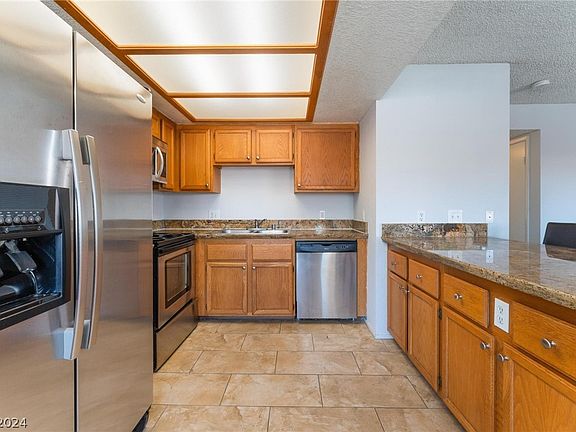 5th image of 1305 Cinder Rock Dr Unit 201