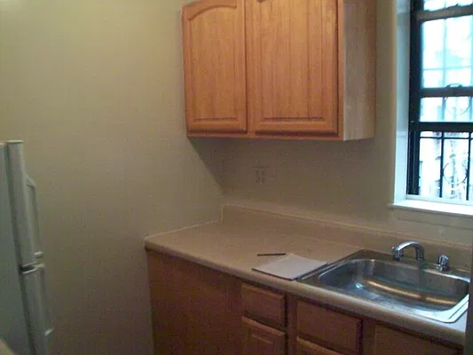 Rented by DSA Realty Midtown West | media 10