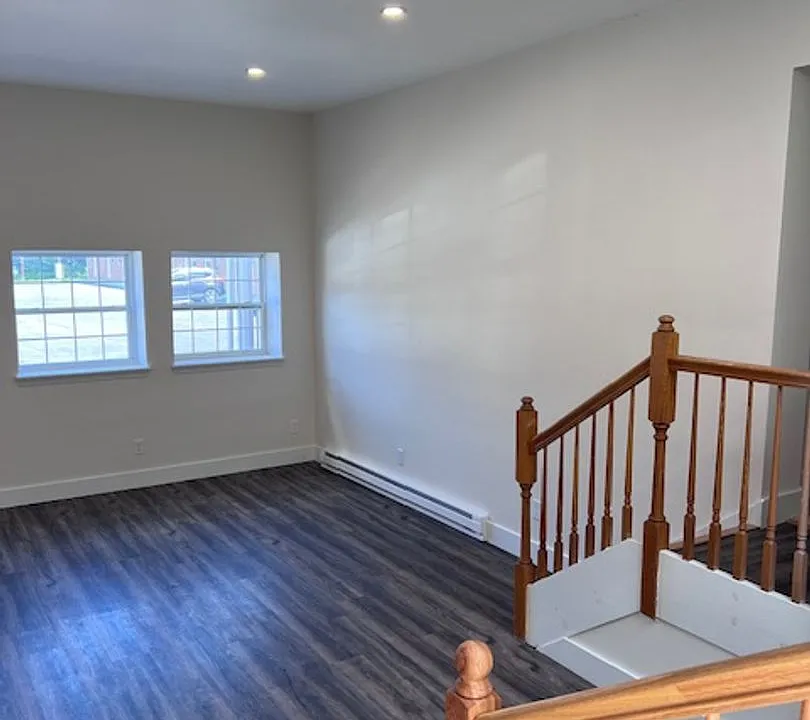 14311 Rt9w House