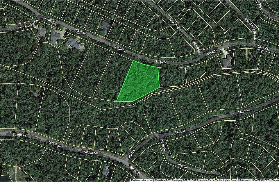 1st image of 31 Lago Dr