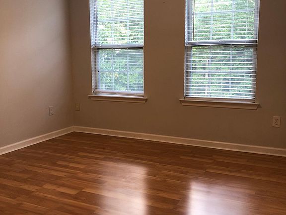 5th image of 1636 Cove Creek Cir #1636