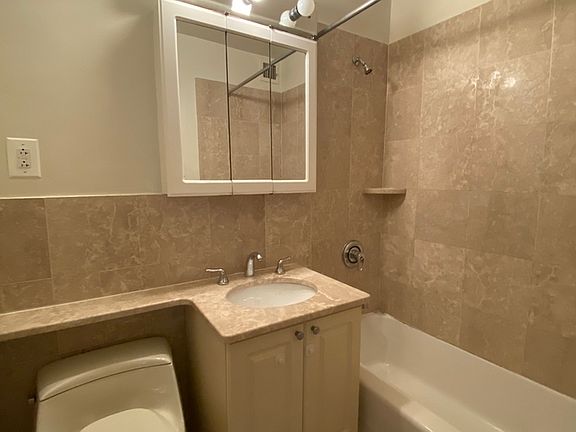 5th image of 305 E 86th St #4SE
