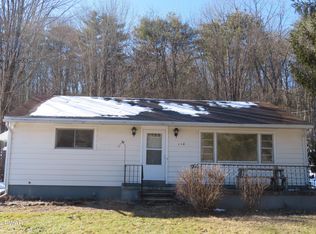 116 Moon Valley Rd, Milford, PA 18337