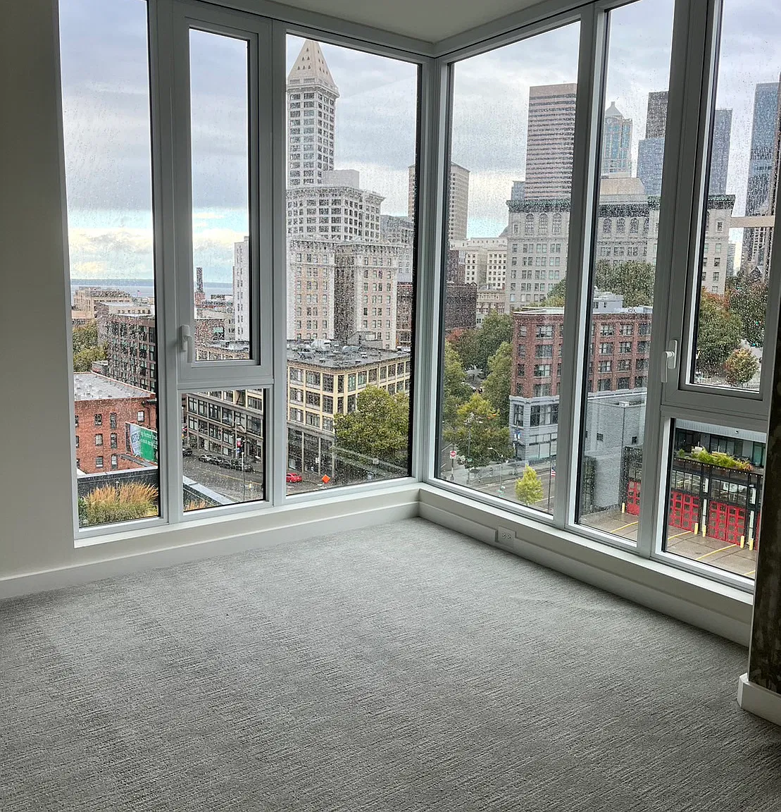 2 bed, 934 sqft, $3,150 — Photo 2