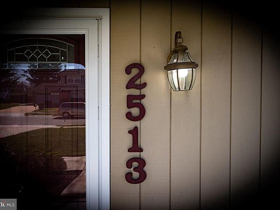 2nd image of 2513 Wexford Dr