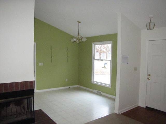 2nd image of 105 Autumnwood Way