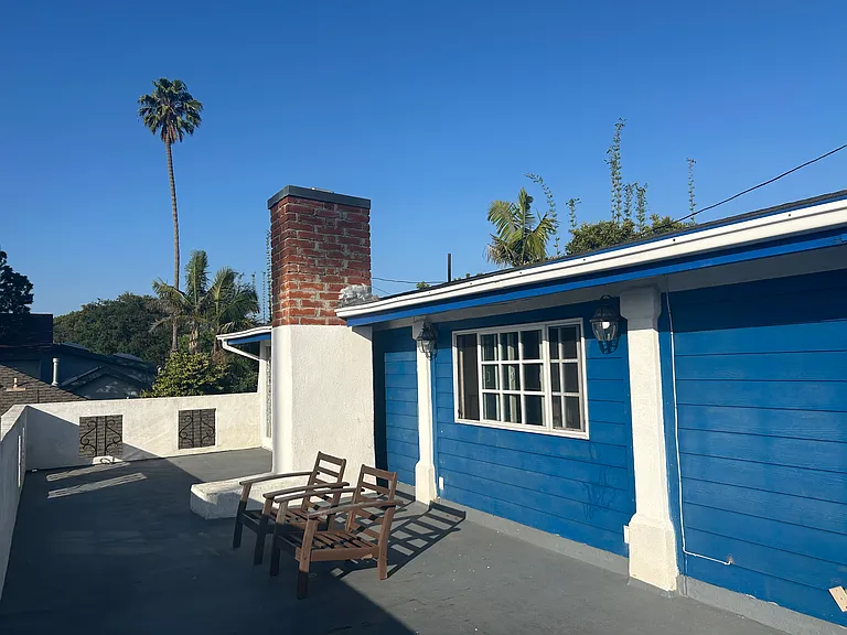 Sunset Ave — Photo 20