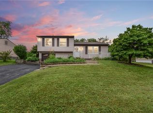 1823 George Cir, North Huntingdon, PA 15642