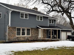 1048 Klem Rd, Webster, NY 14580