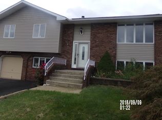 204 Delaware Ave, Wind Gap, PA 18091