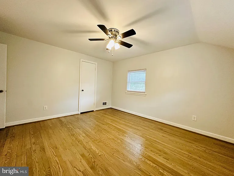2500 Lake Ave — Photo 15