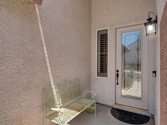 5th image of 726 Tossa De Mar Ave