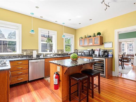 5th image of 41-43 Irving Ave