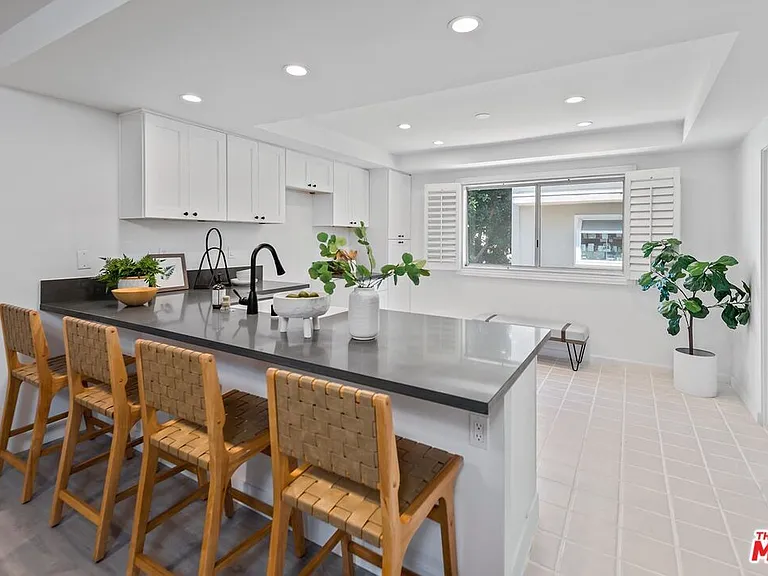 4742 La Villa Marina #H — Photo 7