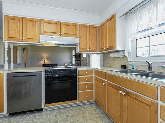 4th image of 2153 Colony Rd