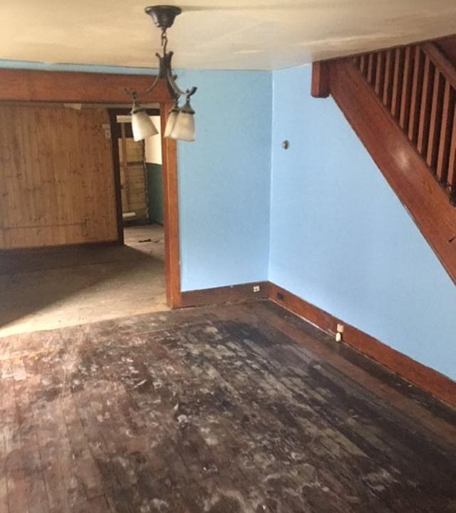 2nd image of 69 Hickory St