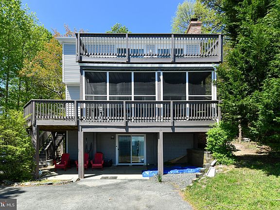 3rd image of 12158 Laramie Ln