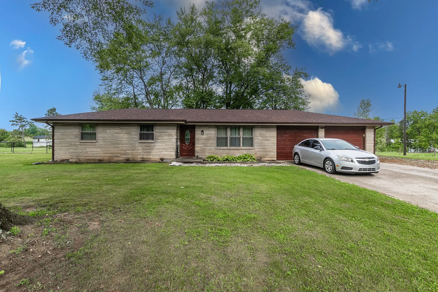 8884 N County Road 675 E photo 1
