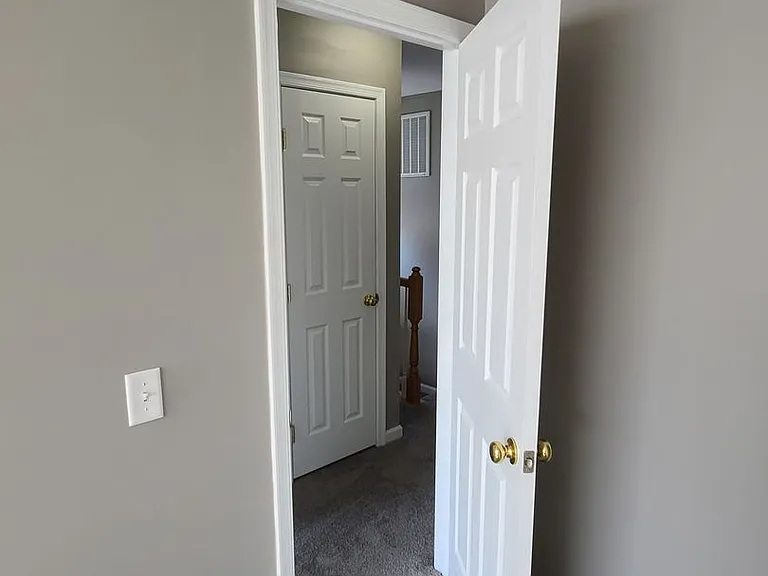 230 Crown Ct — Photo 39