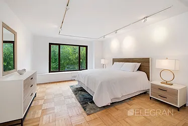 Sold by (Legacy) Elegran