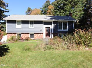 9 Azalea Court, Clifton Park, NY 12065