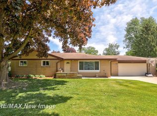 505 W Gloucester Dr, Saginaw, MI