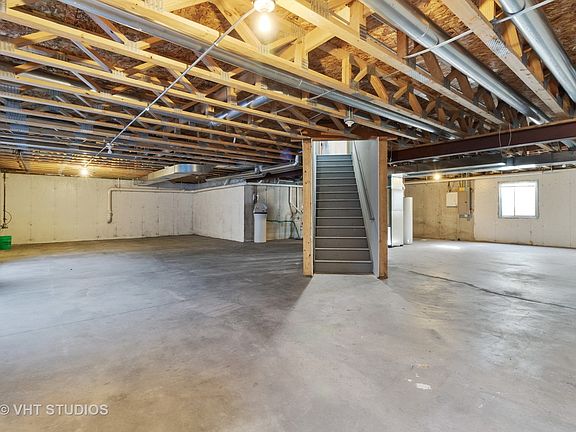 3rd image of 15916 W Barrow Ct