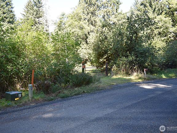 4th image of 83 N Williams Creek Rd.
