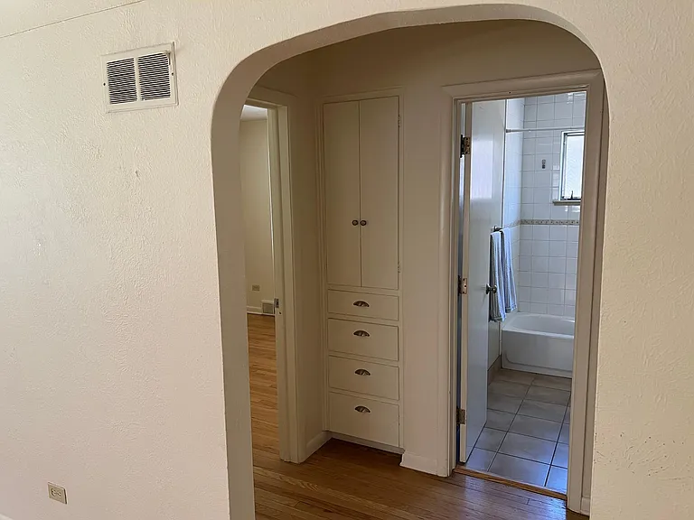988 Detroit St — Photo 20