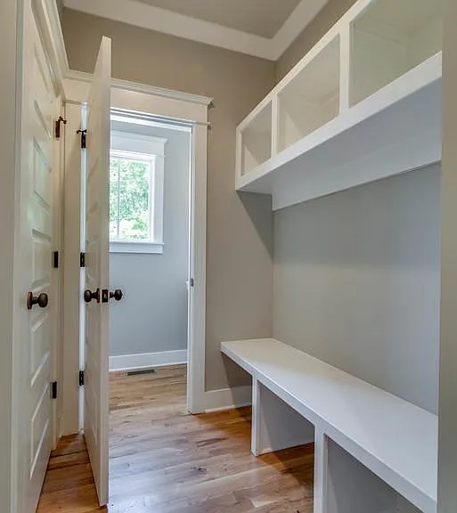 135 Marie St — Photo 9