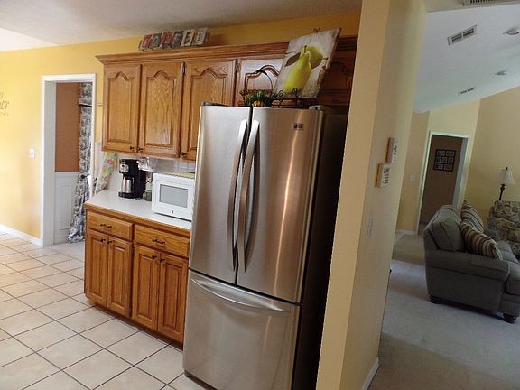3rd image of 21690 Pinehurst Ct