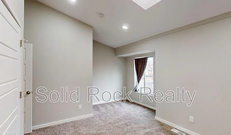 2331 Lexington Village Ln — Photo 11