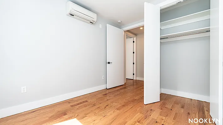 Rented by Nooklyn NYC LLC | media 77