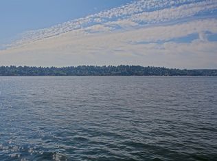 13323 Holmes Point Dr NE, Kirkland, WA 98034