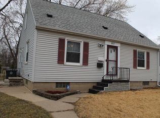 207 Hope Ave, Waterloo, IA 50703