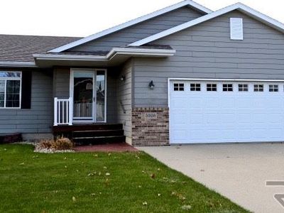 5305 S Mayo Ave, Sioux Falls, SD, 57106