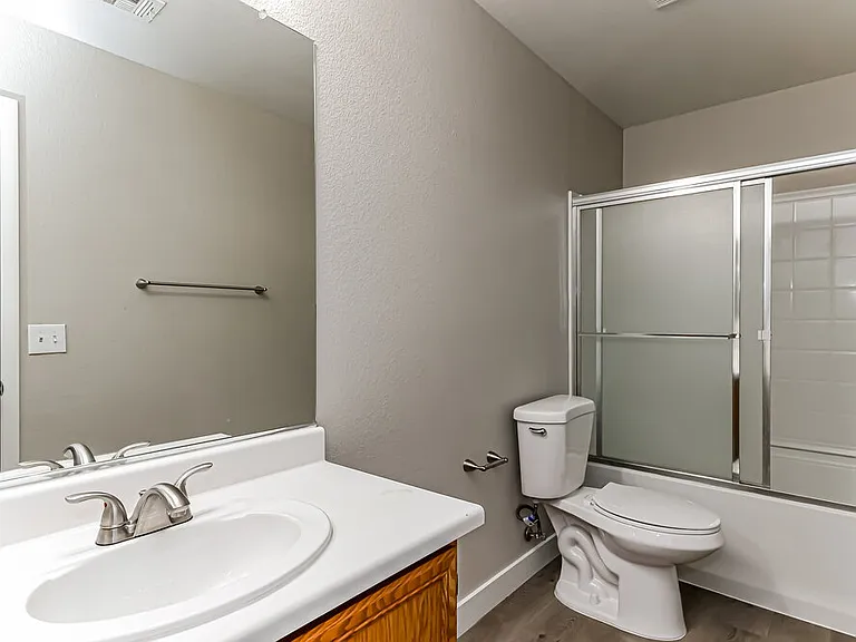 570 Swiss Cottage Ave — Photo 15