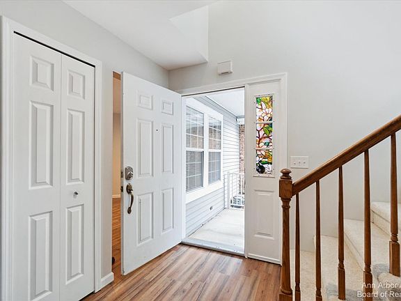 4th image of 4386 Hillside Dr
