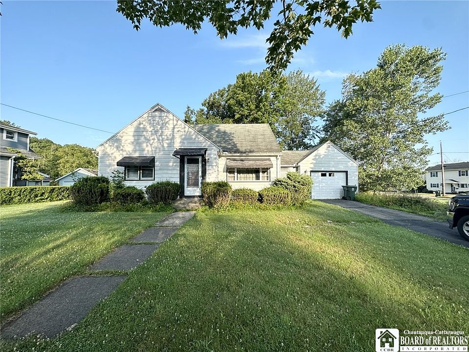 1st image of 71 Willow Ave