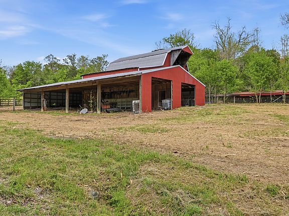 5th image of 2193 Hughes Rd
