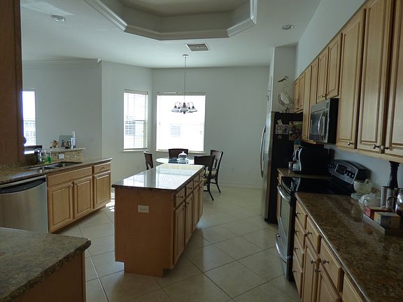 5th image of 7120 Lemuria Cir APT 504