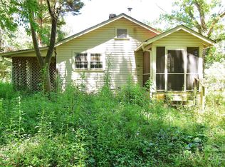 107 Dove Haven Ln, Hendersonville, NC 28791