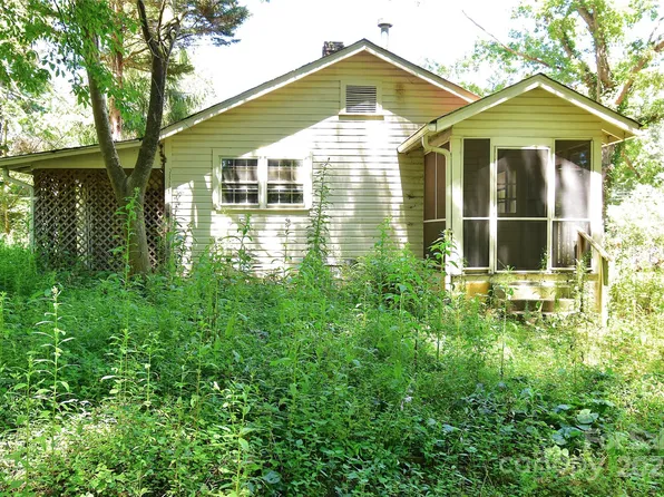 107 Dove Haven Ln, Hendersonville, NC 28791