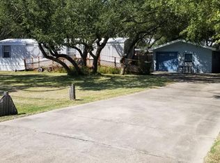 611 Steart St, Rockport, TX 78382
