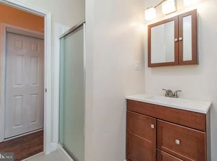 1613 W Diamond St APT 2, Philadelphia, PA 19121