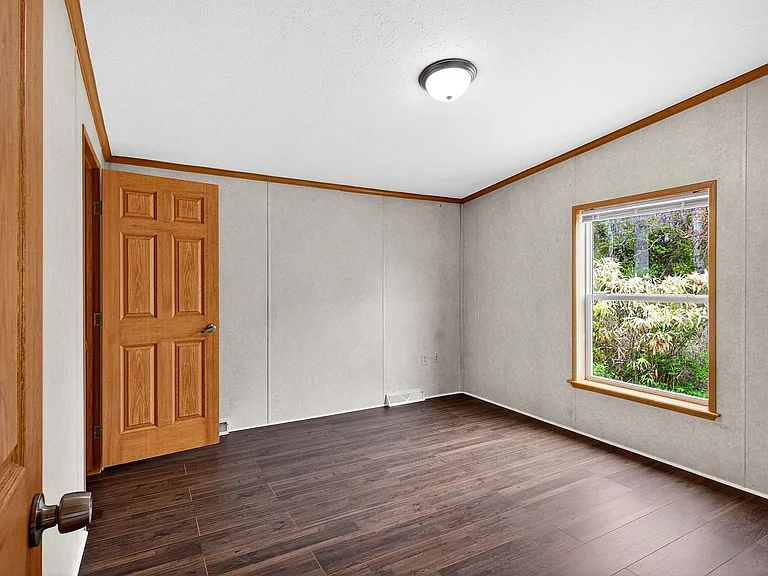 15 W Redwood Ave — Photo 37