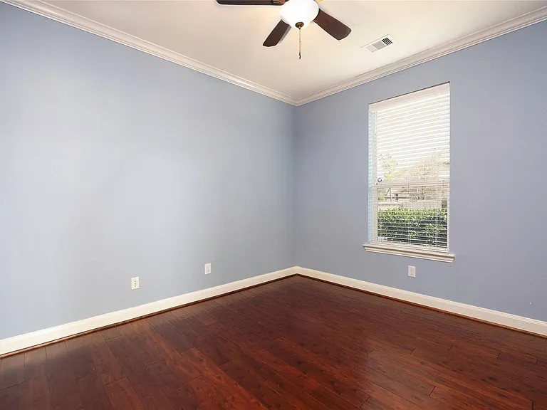 6743 Honeycrest Ln — Photo 14